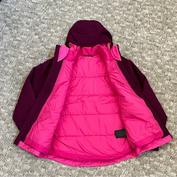 The North Face Girls’ Boysenberry Freedom Triclimate 2 in 1 Jacket—L (12) - Picture 8 of 11